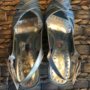 COPY - BCBG Paris women’s wedges